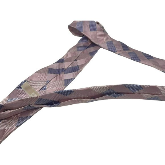 Michael Kors Tie. Shelf Pull Never Worn. A Few Stitches Loose On Back, Pictured - Picture 6 of 7
